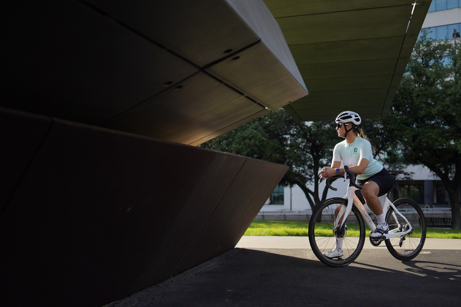20210610_CliptN_Downtown_Riding_001696.JPG