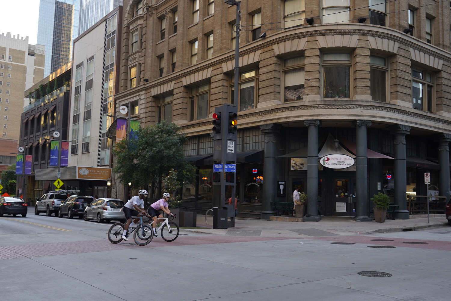 20210610_CliptN_Downtown_Riding_002271.JPG