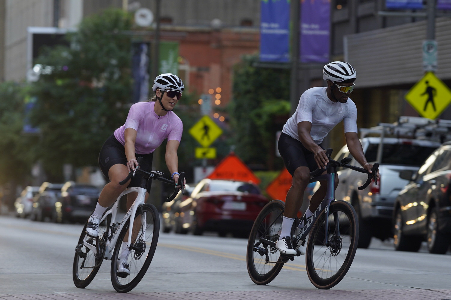 20210610_CliptN_Downtown_Riding_002417.JPG